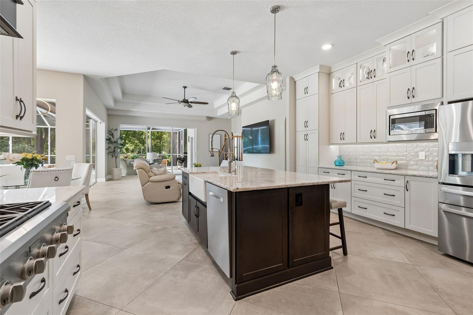 10423 GREENHEDGES DR, TAMPA, FL, 33626