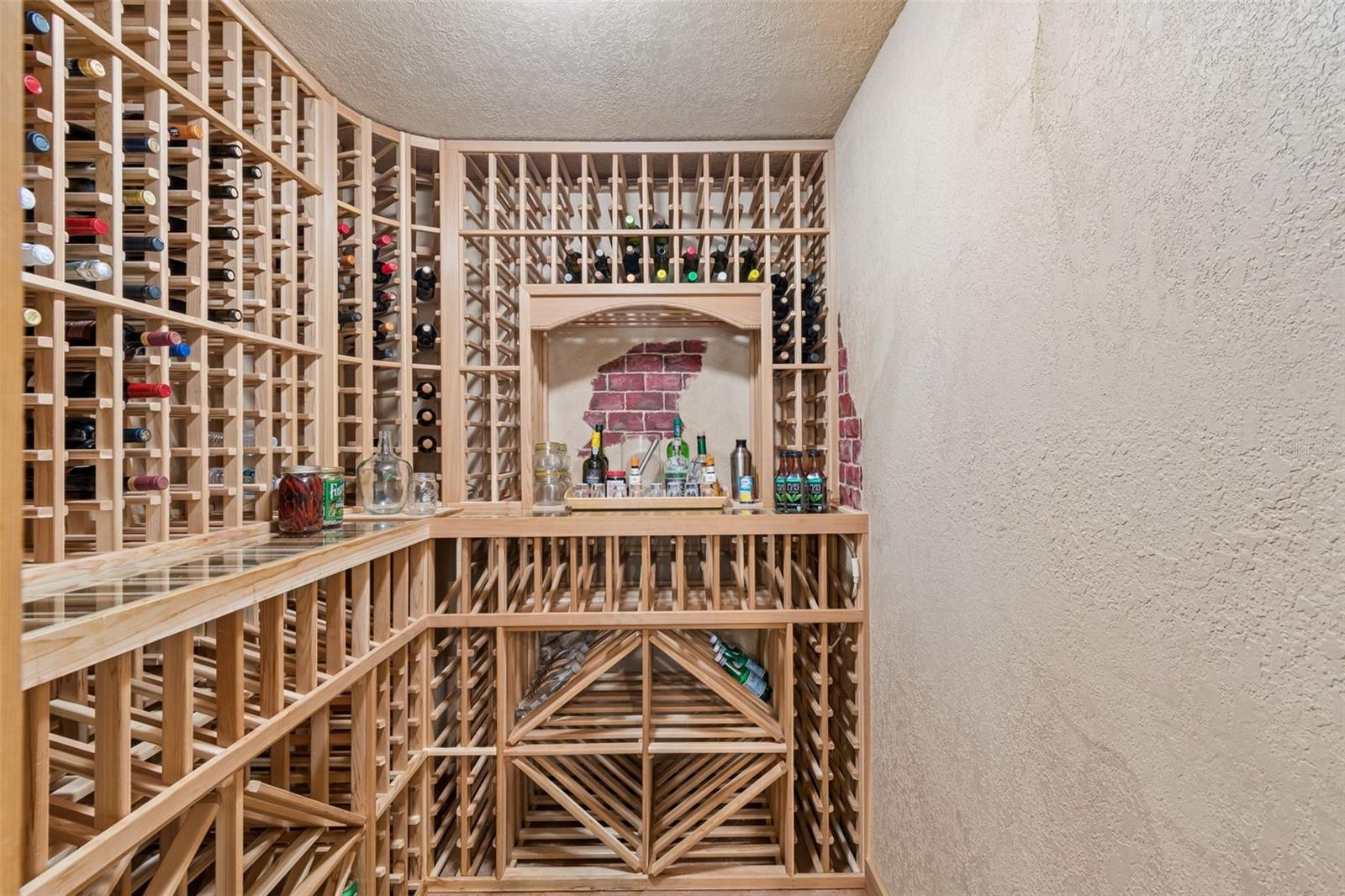 10423 GREENHEDGES DR, TAMPA, FL, 33626