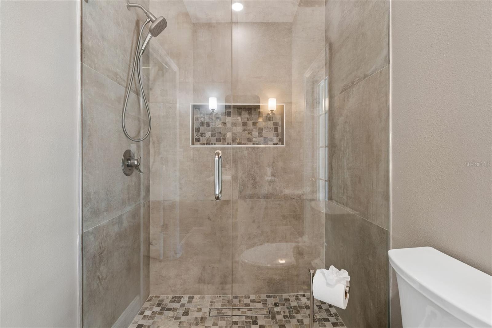 10423 GREENHEDGES DR, TAMPA, FL, 33626