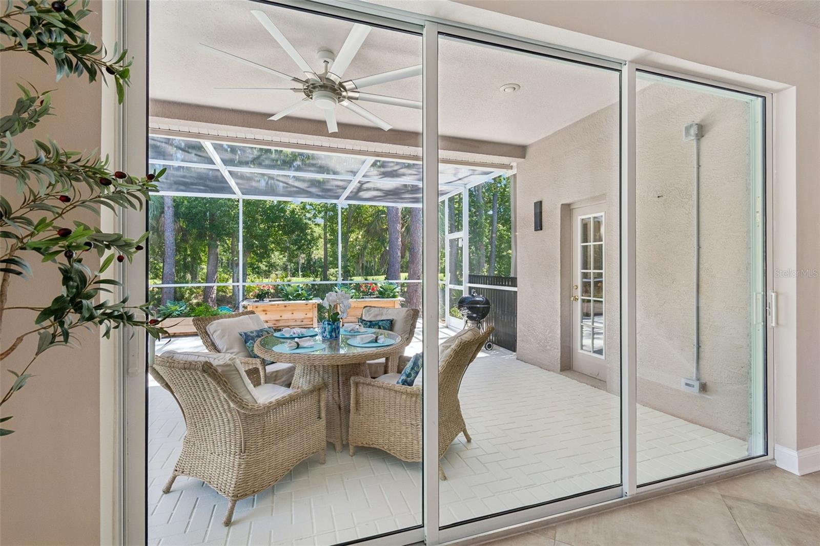 10423 GREENHEDGES DR, TAMPA, FL, 33626