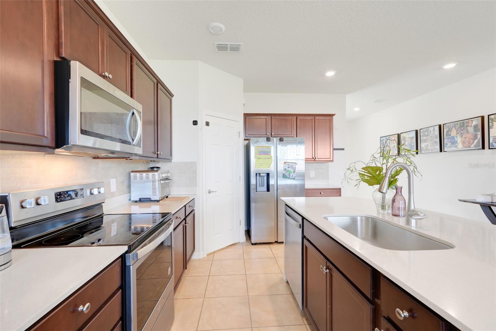 2611 HILLTOP LOOP, APOPKA, FL, 32712