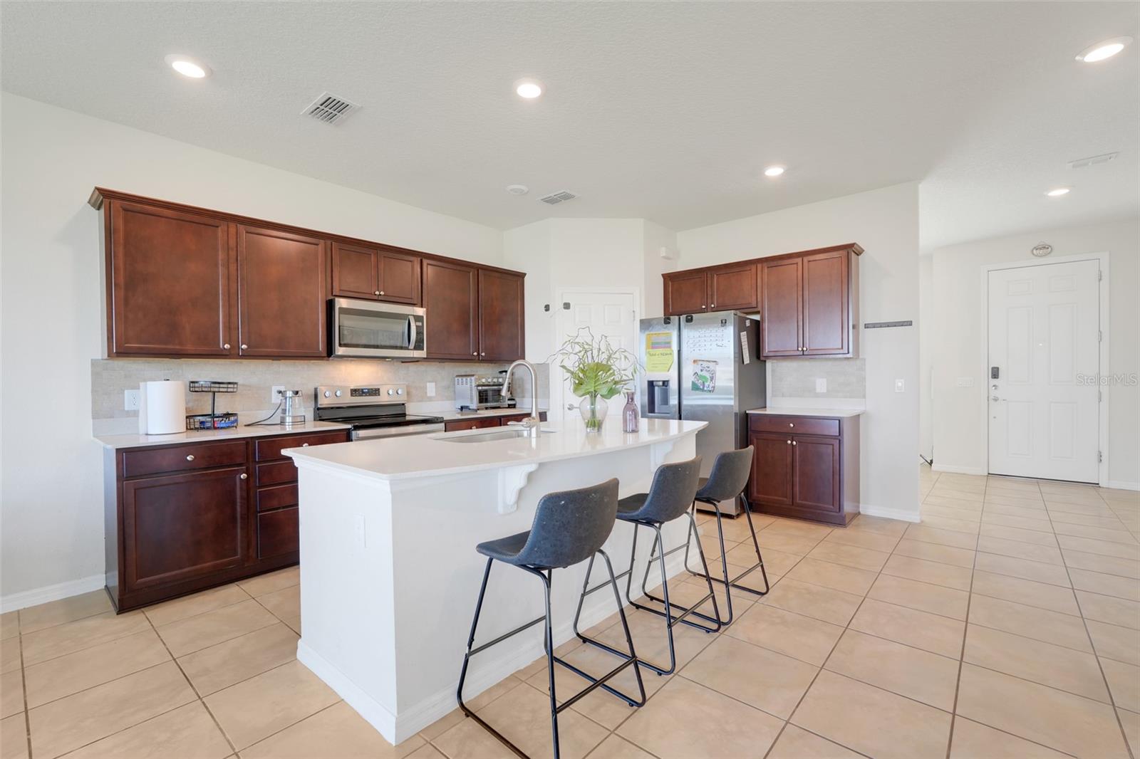 2611 HILLTOP LOOP, APOPKA, FL, 32712