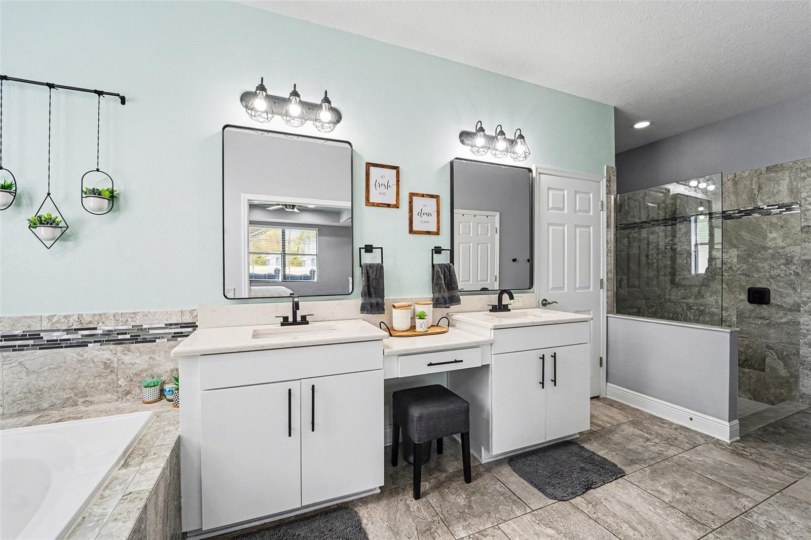 21827 SOUTHERN CHARM DR, LAND O LAKES, FL, 34637