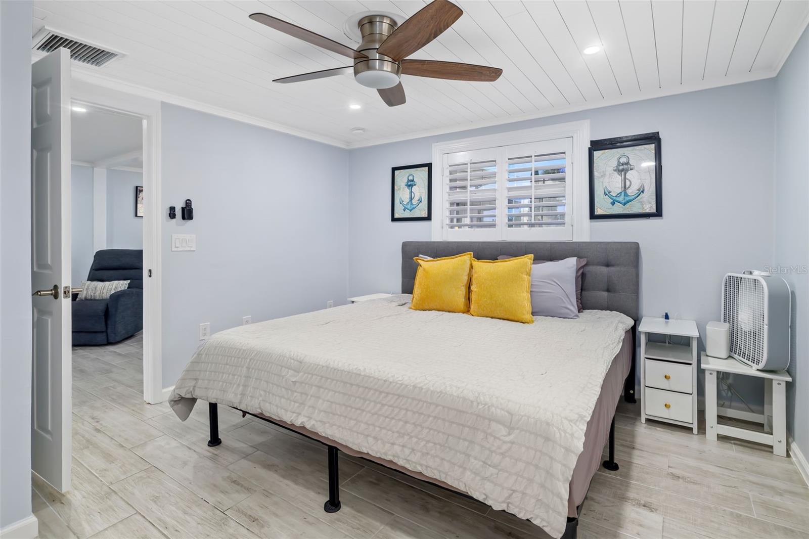 9022 MIDNIGHT PASS RD, SARASOTA, FL, 34242