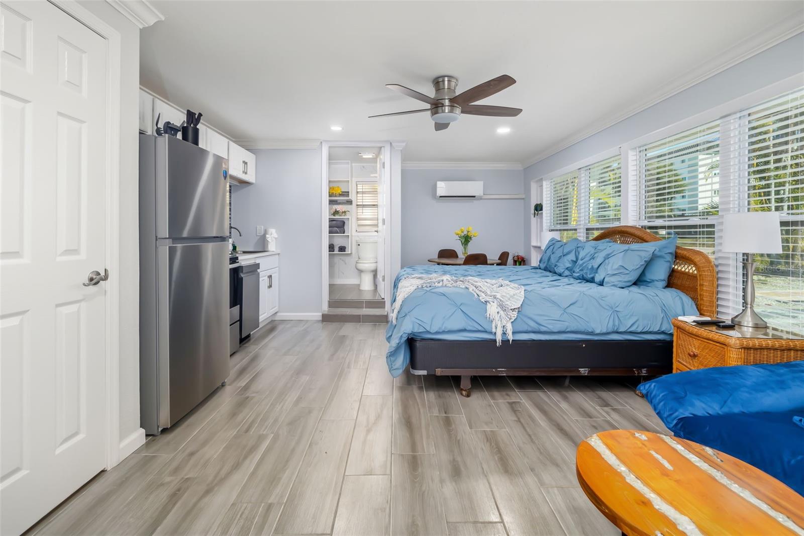 9022 MIDNIGHT PASS RD, SARASOTA, FL, 34242