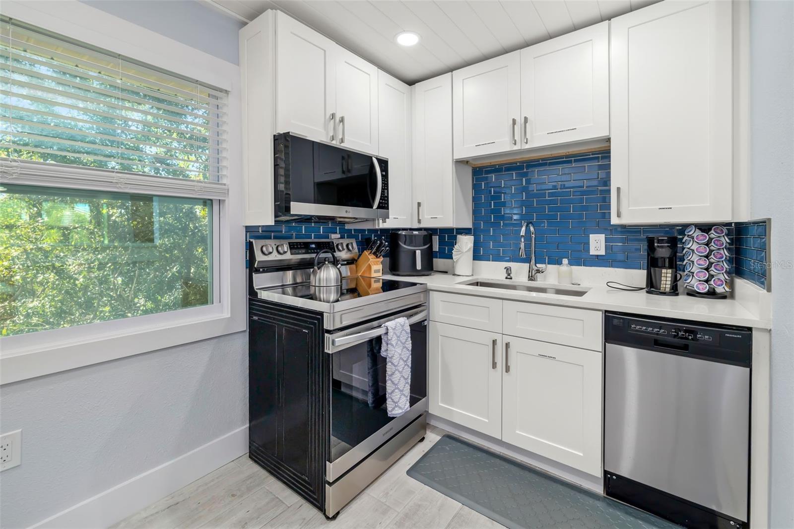 9022 MIDNIGHT PASS RD, SARASOTA, FL, 34242