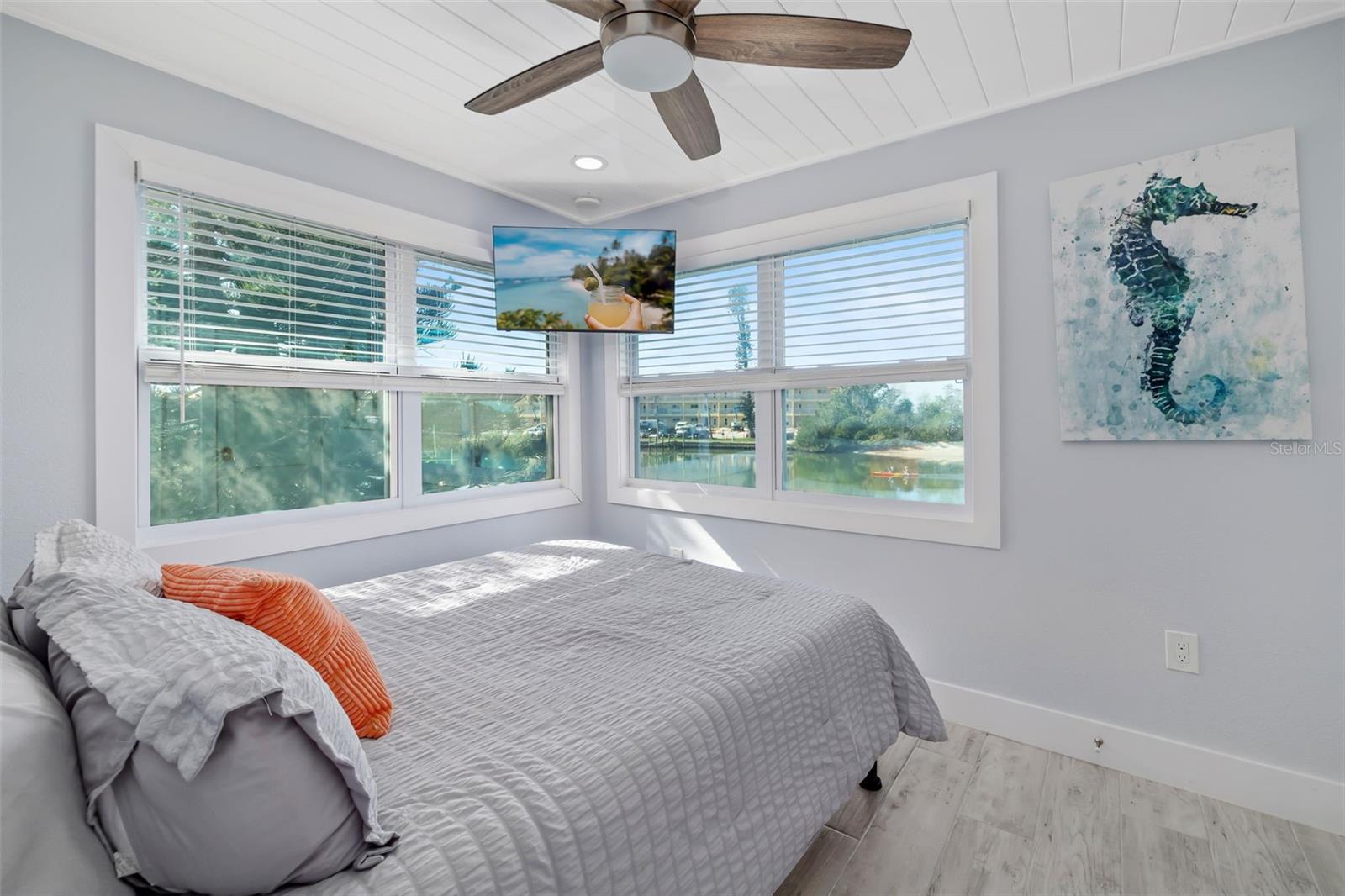 9022 MIDNIGHT PASS RD, SARASOTA, FL, 34242