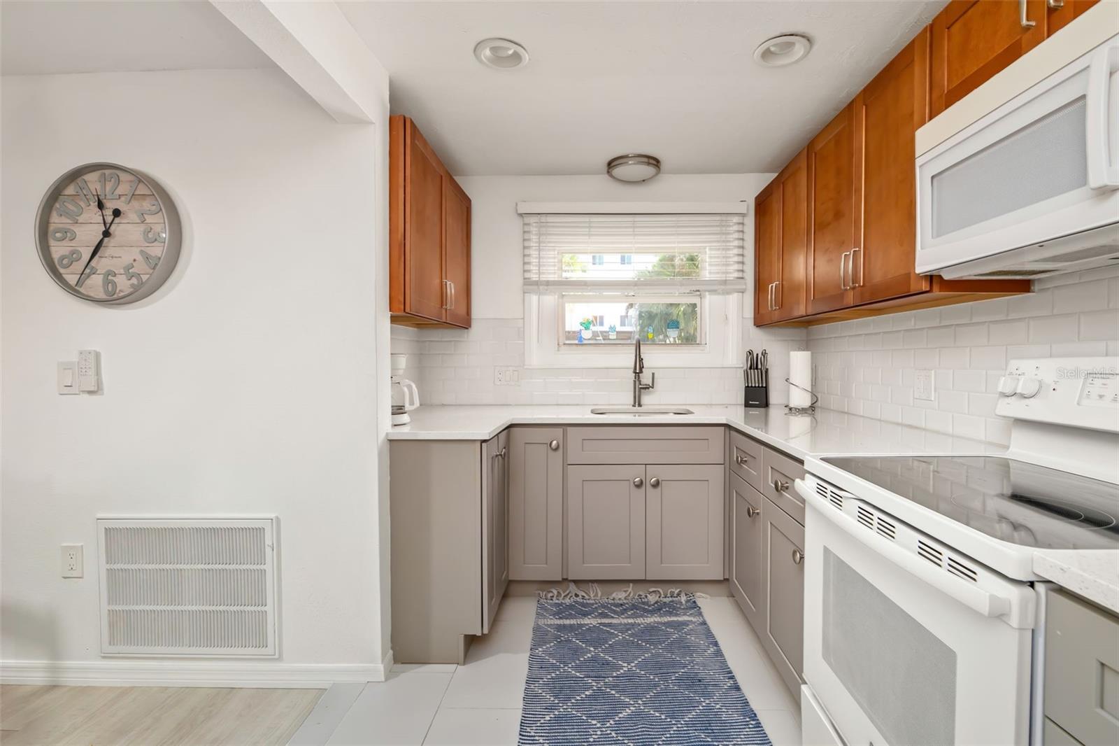 9022 MIDNIGHT PASS RD, SARASOTA, FL, 34242