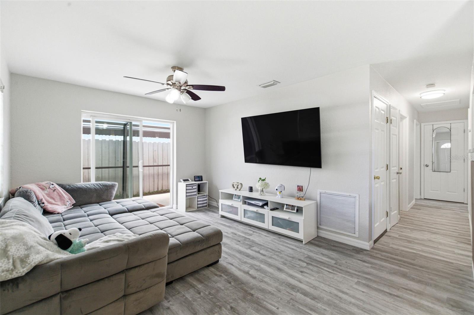 6401 N HALE AVE, TAMPA, FL, 33614