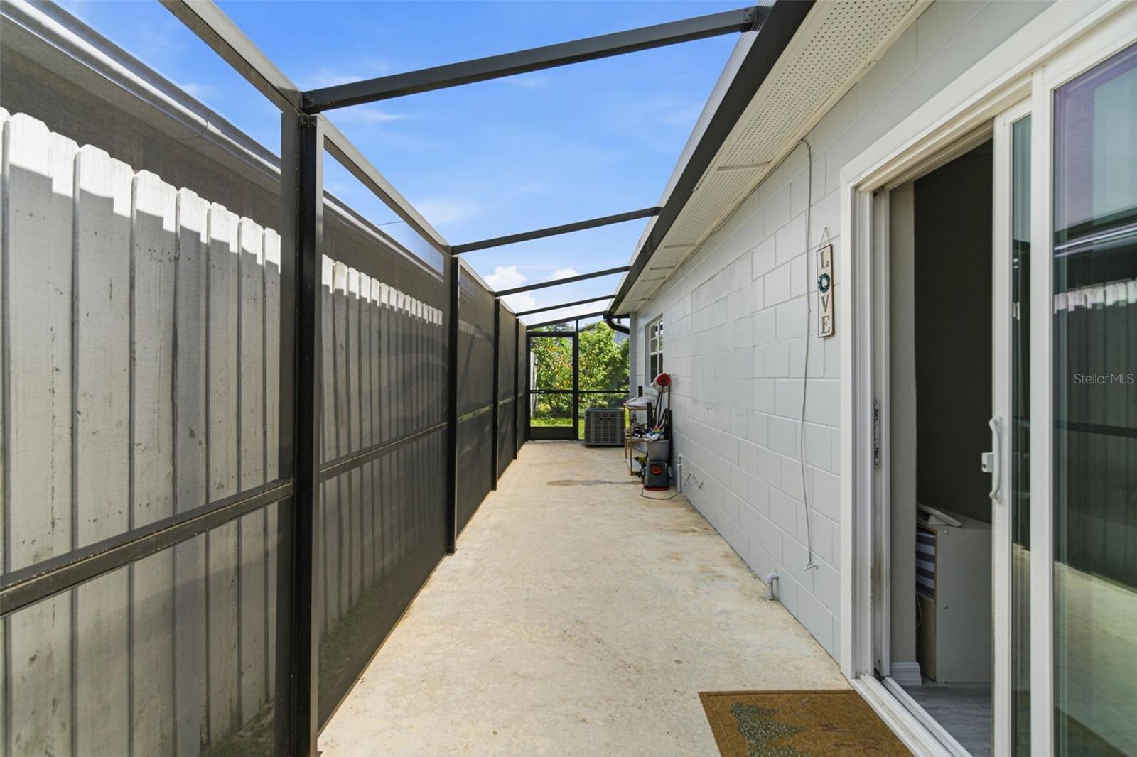 6401 N HALE AVE, TAMPA, FL, 33614