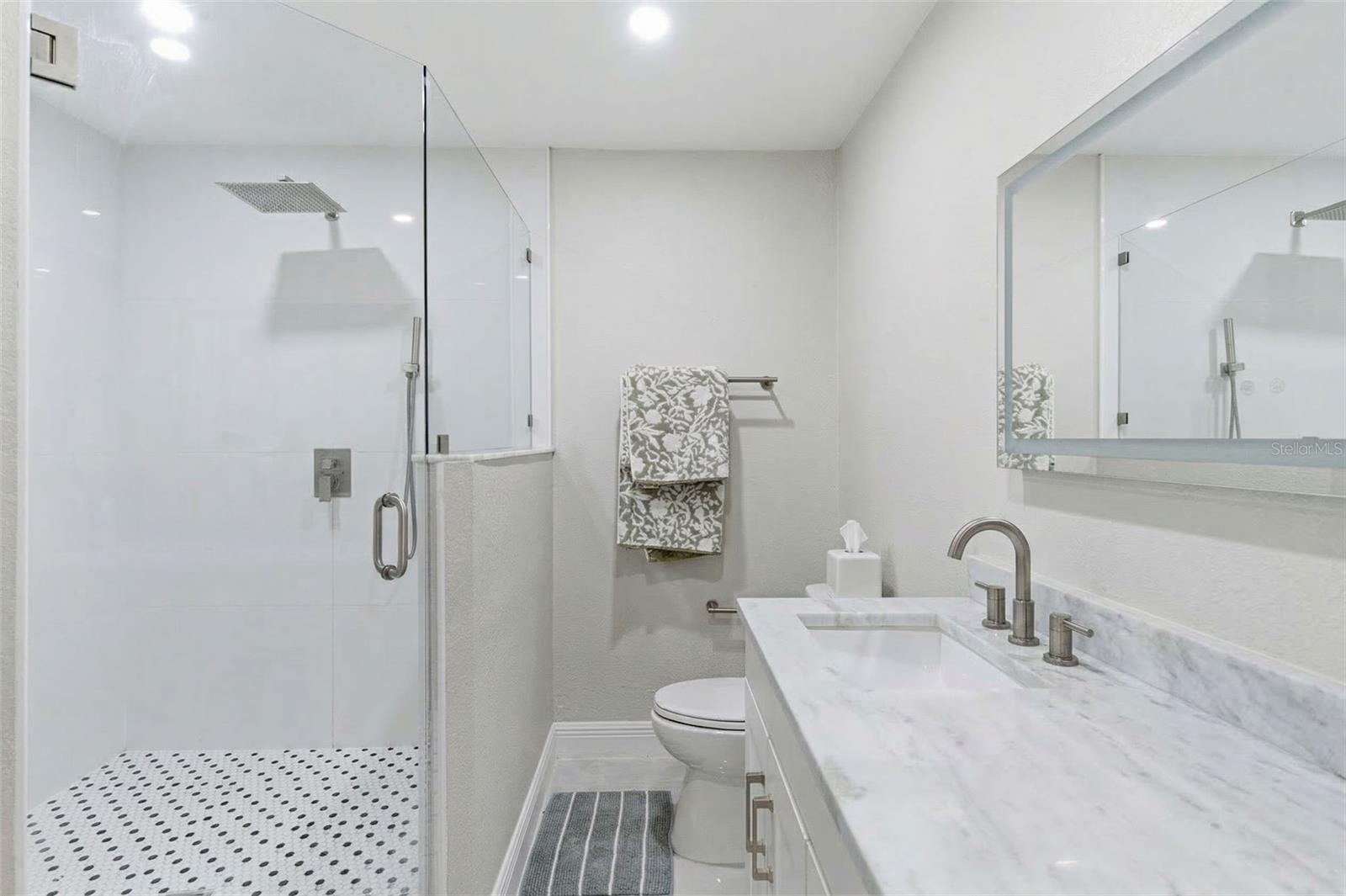 6401 N HALE AVE, TAMPA, FL, 33614