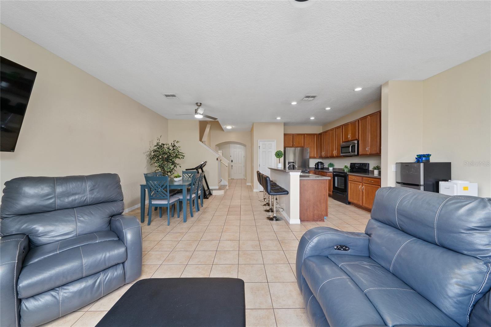 3008 SEAVIEW CASTLE DR, KISSIMMEE, FL, 34746