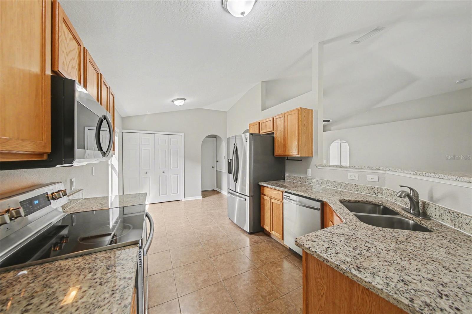 2212 NICOLLETT WAY, LEESBURG, FL, 34748