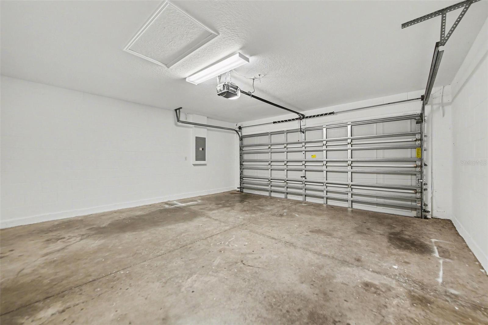 2212 NICOLLETT WAY, LEESBURG, FL, 34748