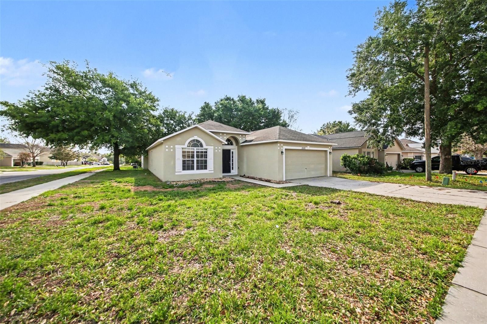2212 NICOLLETT WAY, LEESBURG, FL, 34748