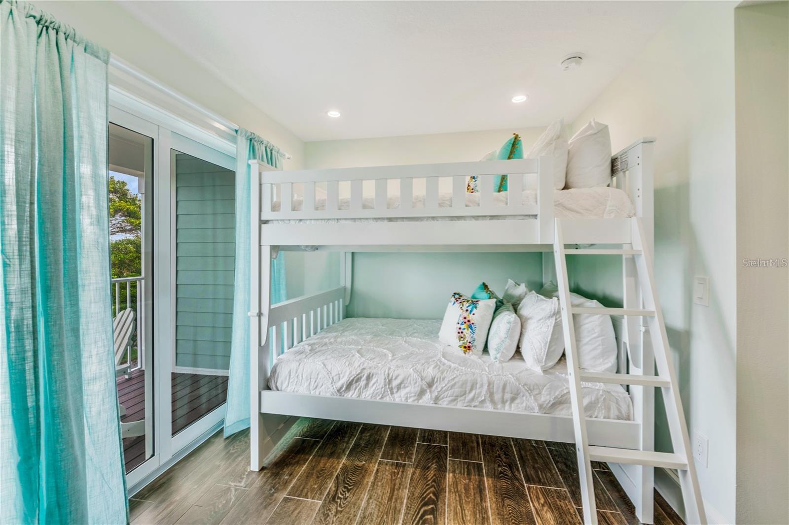 A4687301 Property Photo