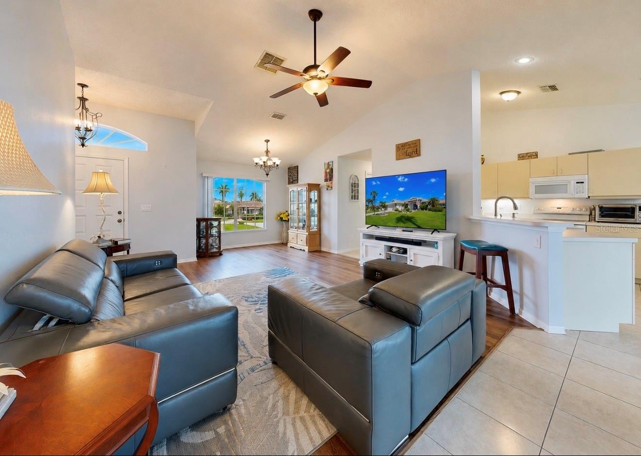 2240 W DEL WEBB BLVD #163, SUN CITY CENTER, FL, 33573