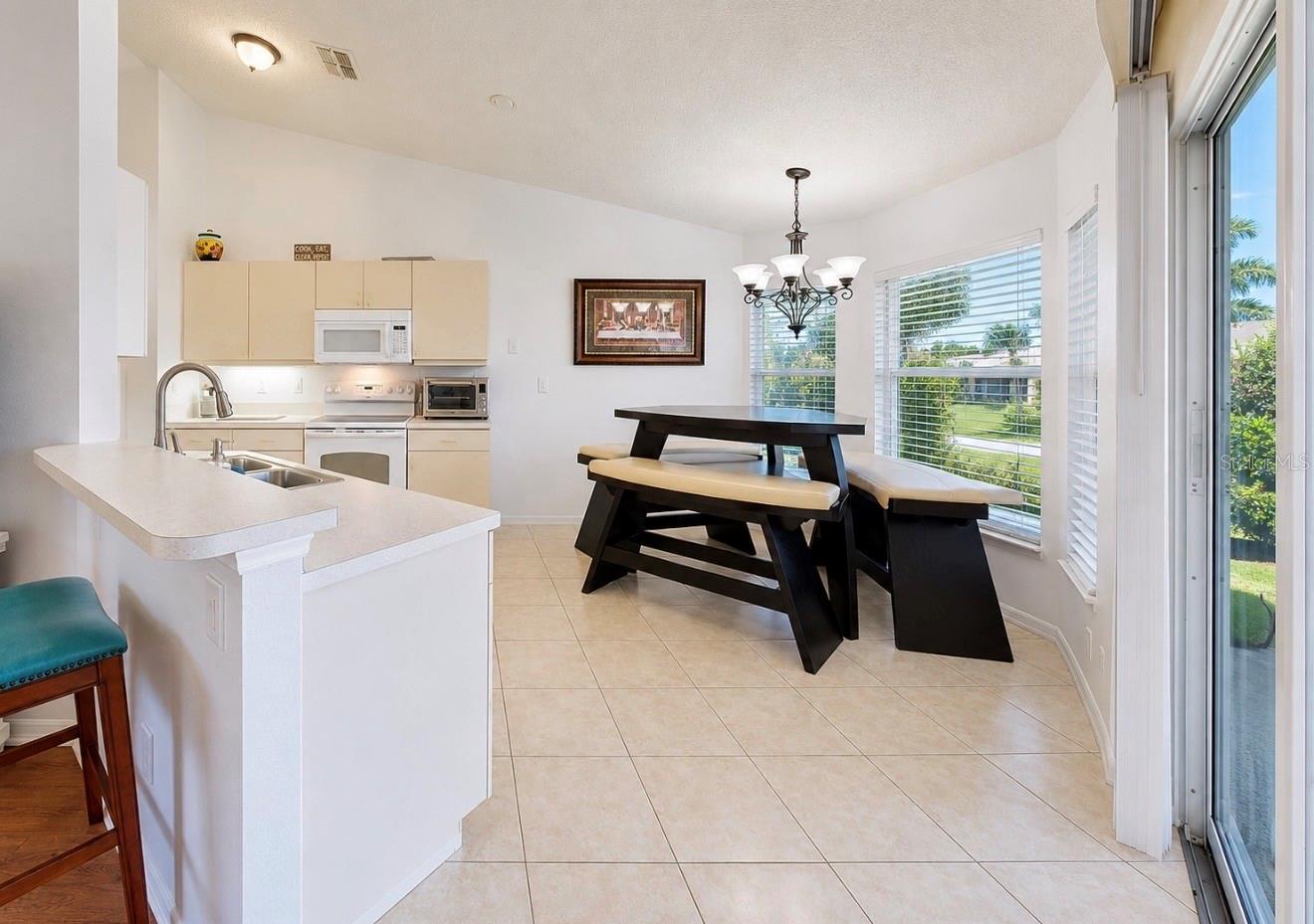 2240 W DEL WEBB BLVD #163, SUN CITY CENTER, FL, 33573