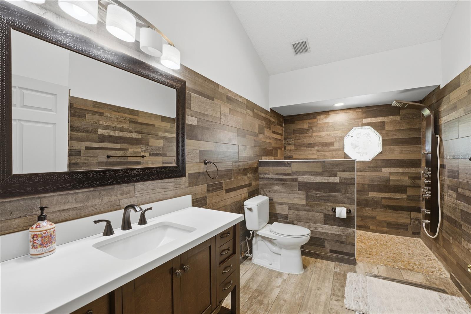 7141 WOODED VILLAGE LN, ORLANDO, FL, 32835