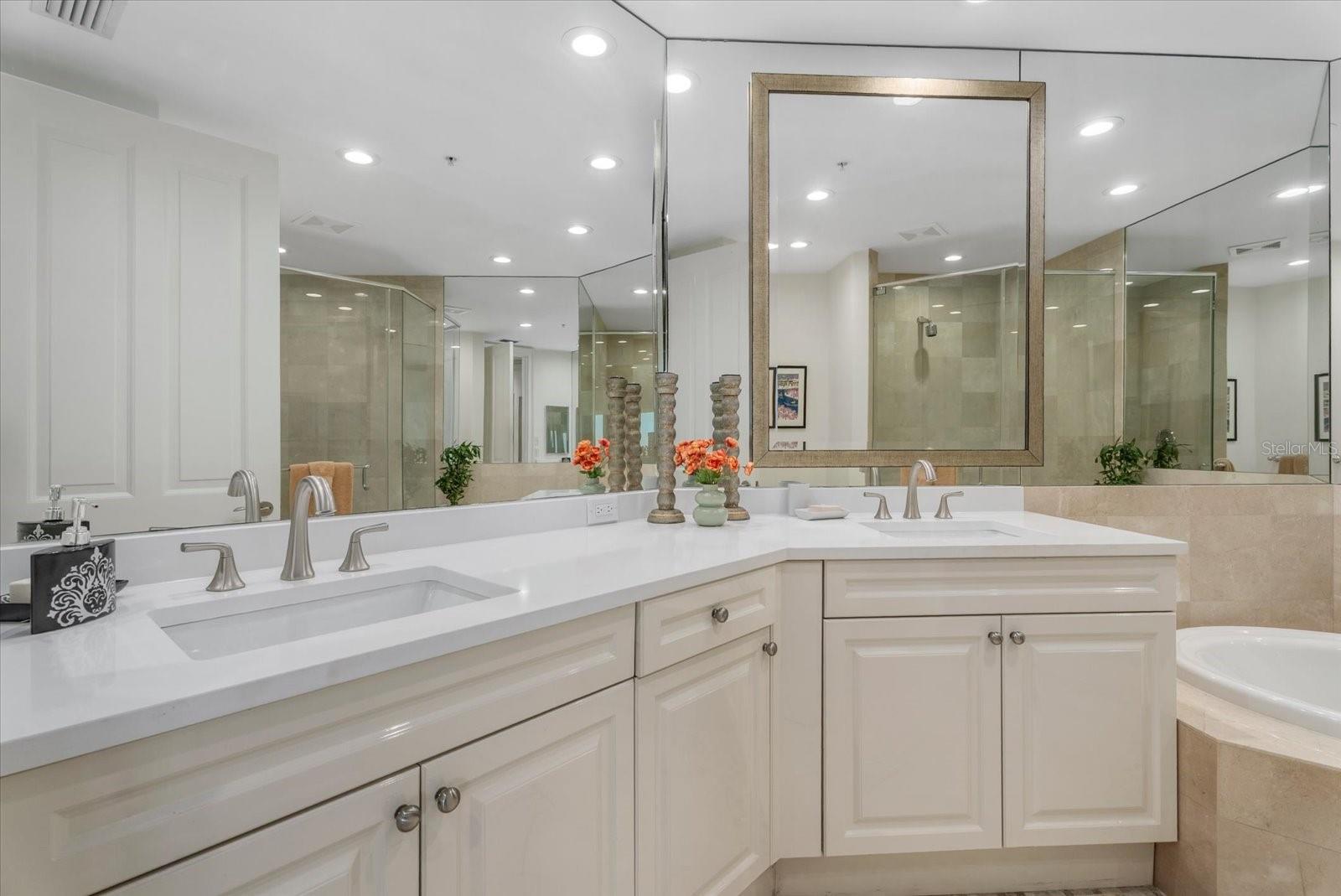 1300 BENJAMIN FRANKLIN DR #501, SARASOTA, FL, 34236