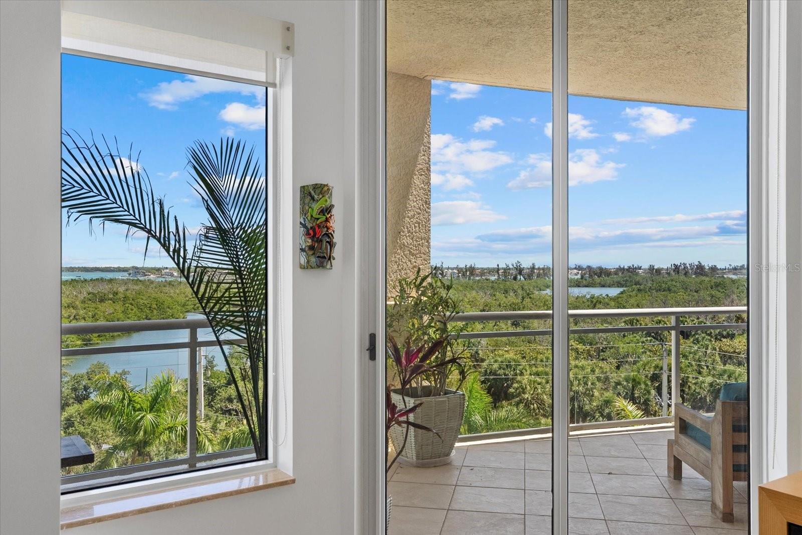 1300 BENJAMIN FRANKLIN DR #501, SARASOTA, FL, 34236