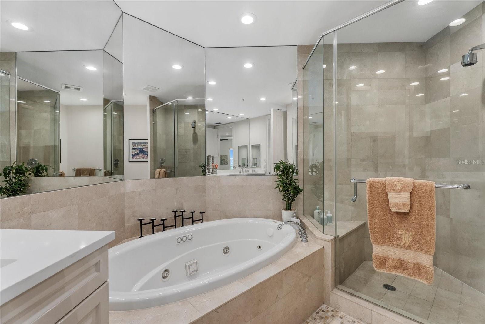 1300 BENJAMIN FRANKLIN DR #501, SARASOTA, FL, 34236