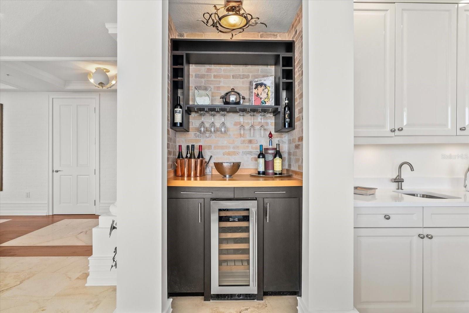 1300 BENJAMIN FRANKLIN DR #501, SARASOTA, FL, 34236