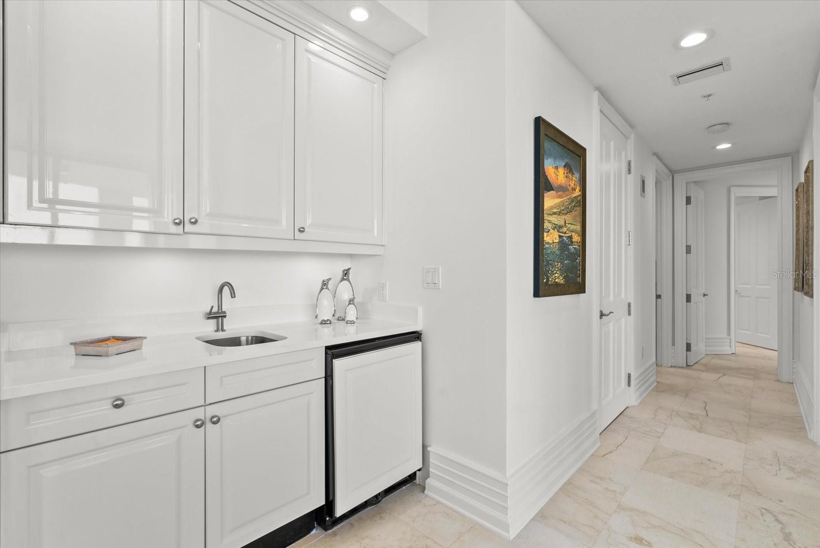 1300 BENJAMIN FRANKLIN DR #501, SARASOTA, FL, 34236