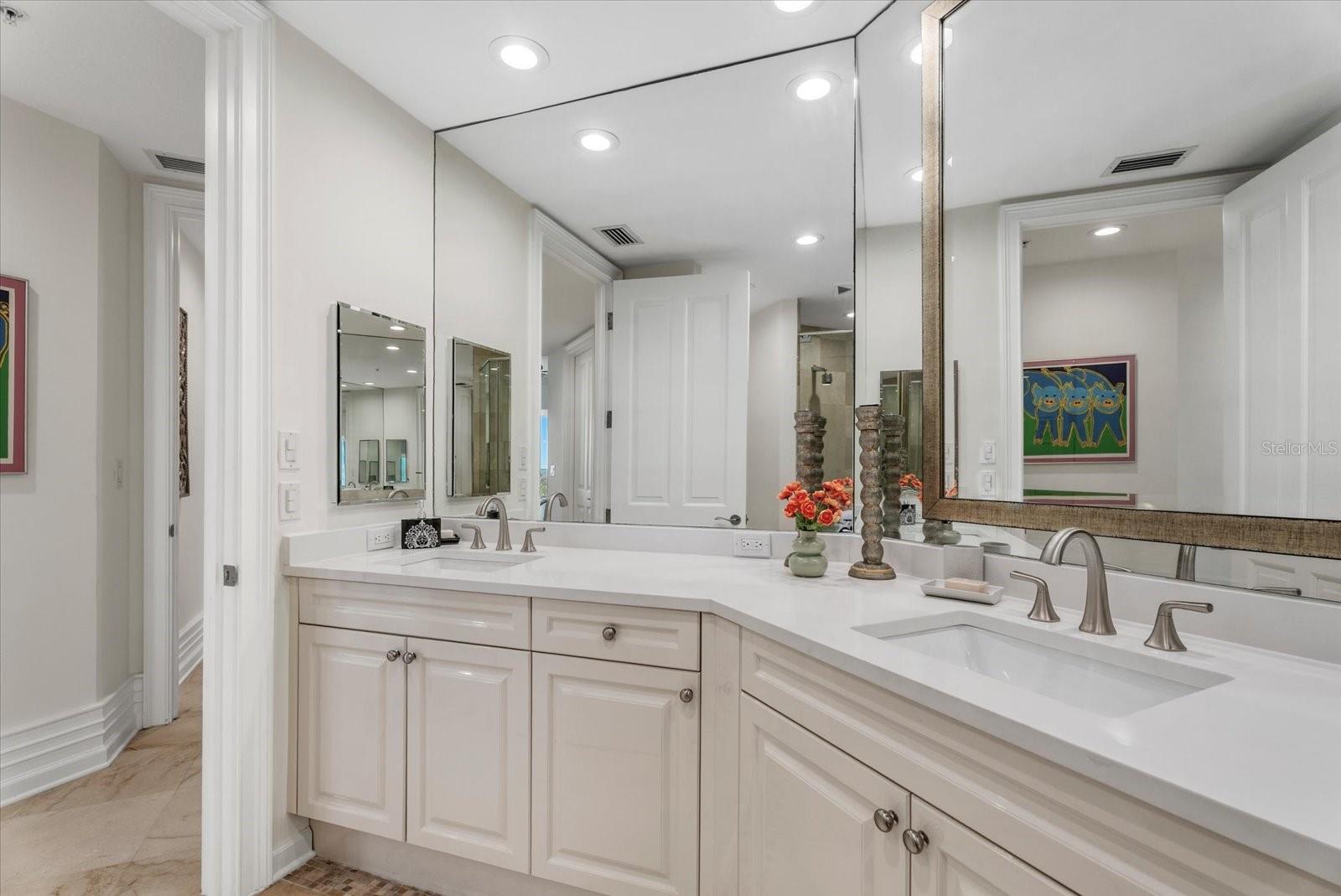 1300 BENJAMIN FRANKLIN DR #501, SARASOTA, FL, 34236
