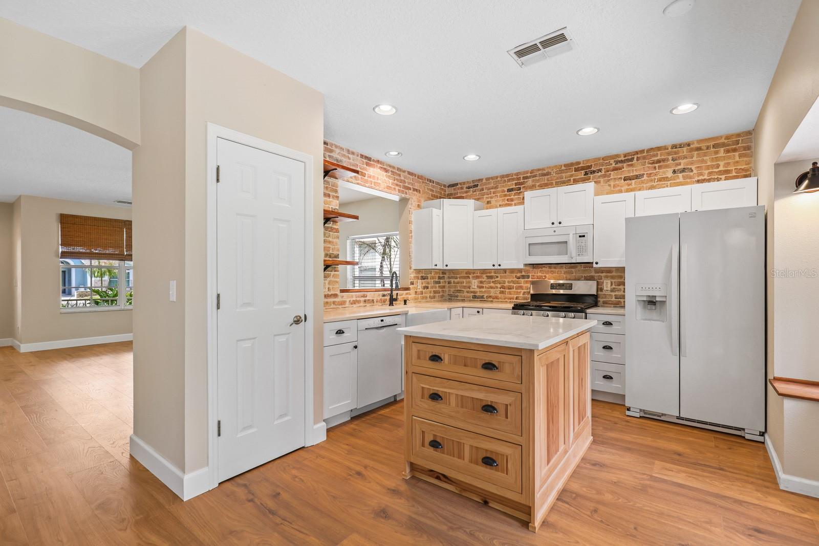 6122 GANNETDALE DR, LITHIA, FL, 33547