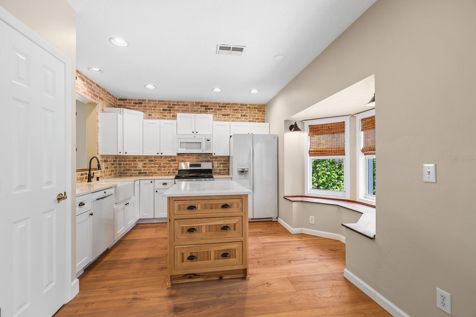 6122 GANNETDALE DR, LITHIA, FL, 33547