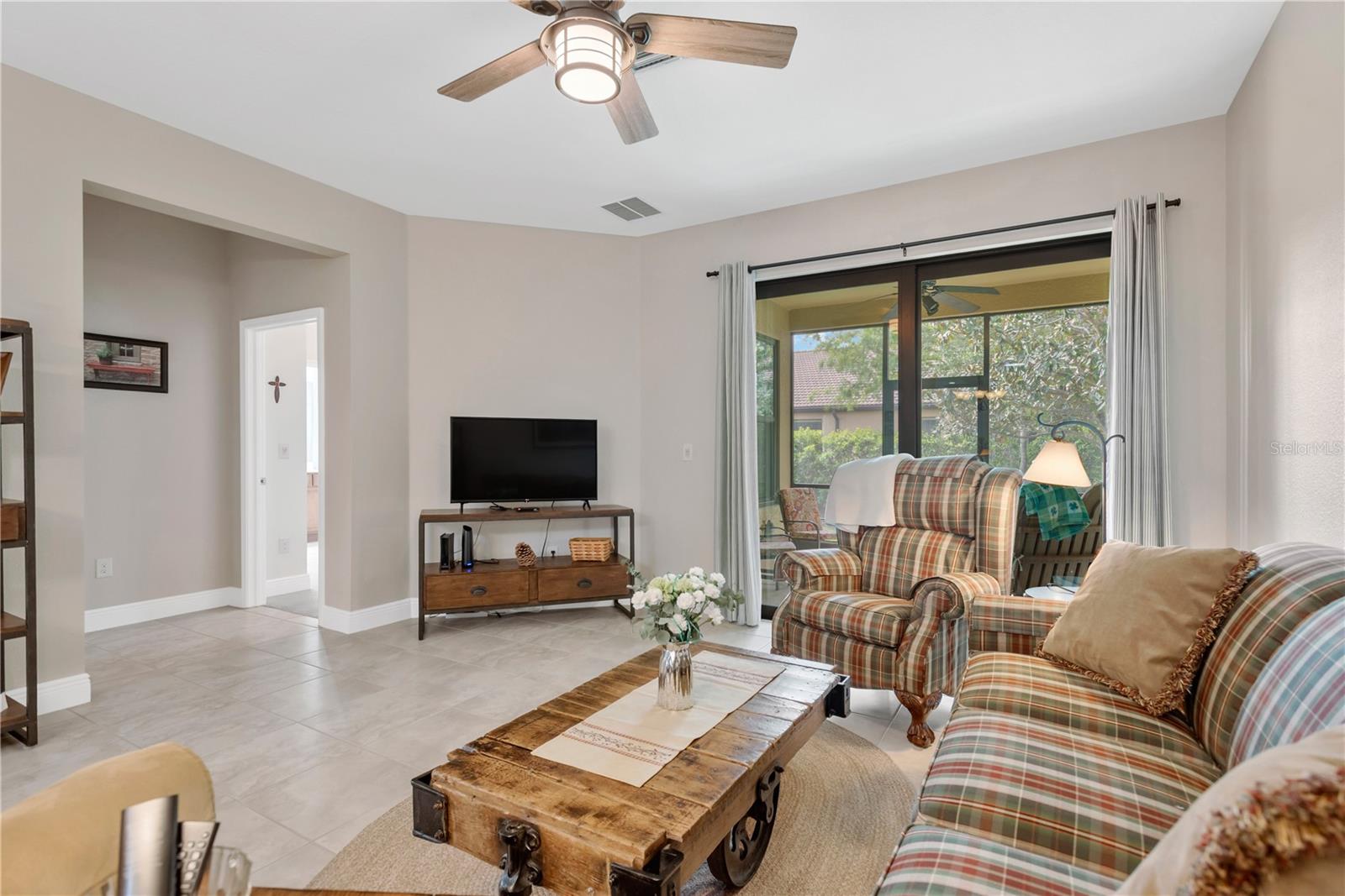 320 BLUEWATER FALLS CT, APOLLO BEACH, FL, 33572