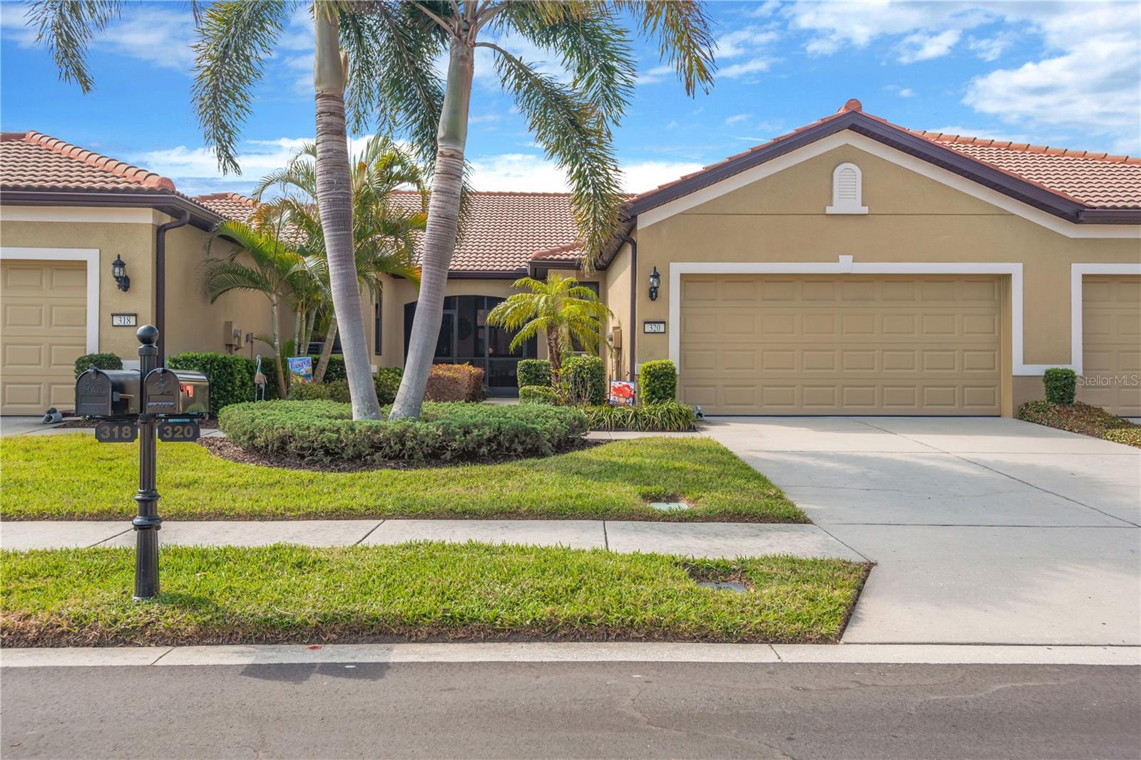 320 BLUEWATER FALLS CT, APOLLO BEACH, FL, 33572