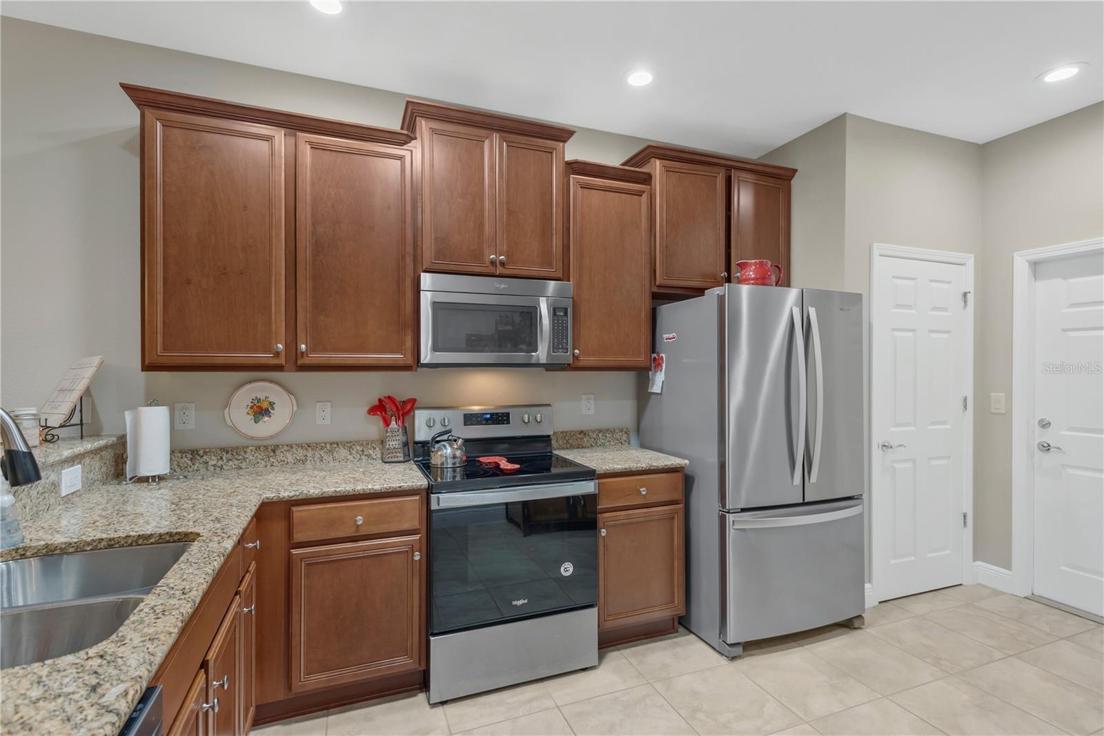 320 BLUEWATER FALLS CT, APOLLO BEACH, FL, 33572