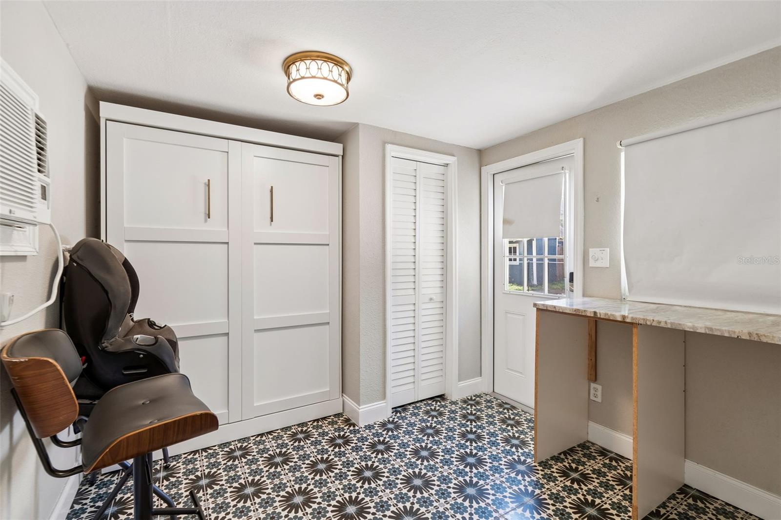 310 E PARIS ST, TAMPA, FL, 33604