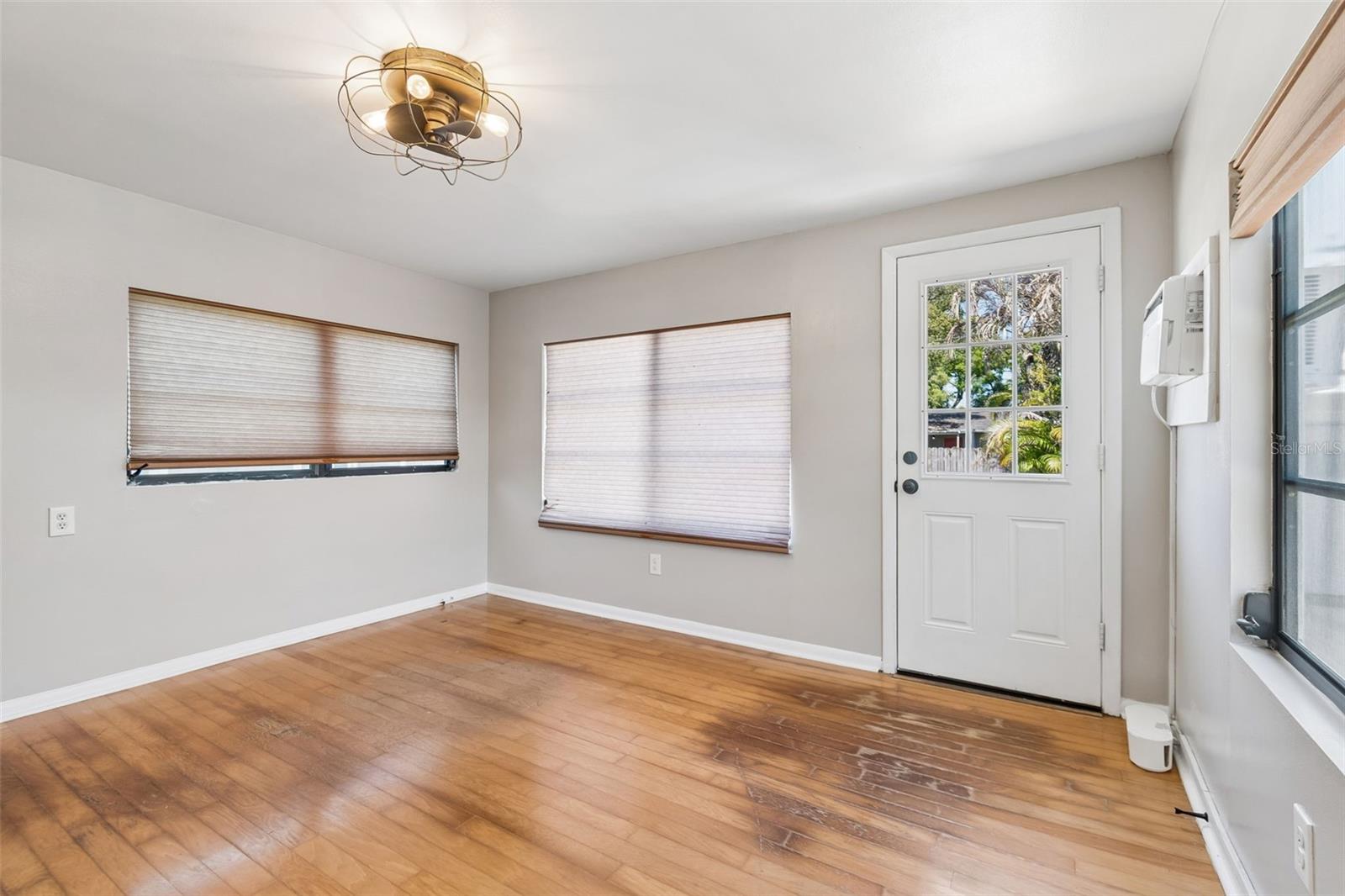 310 E PARIS ST, TAMPA, FL, 33604