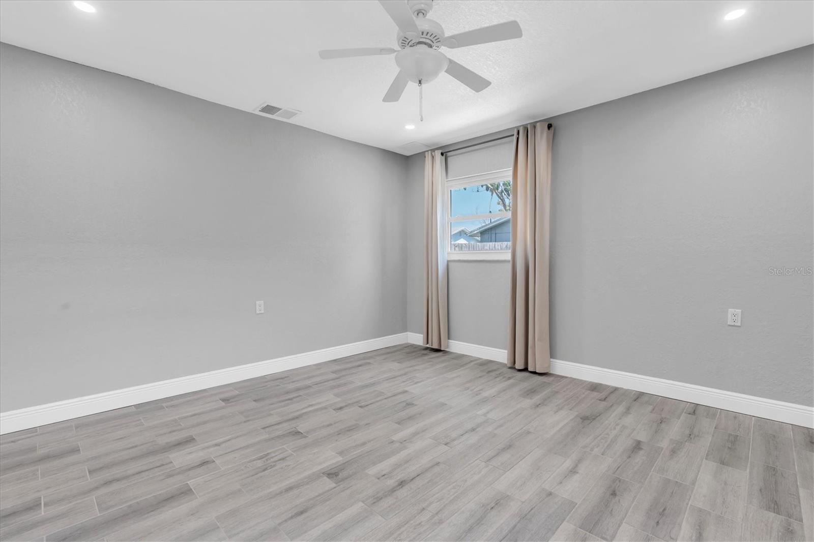 5619 DENVER ST NE, ST PETERSBURG, FL, 33703