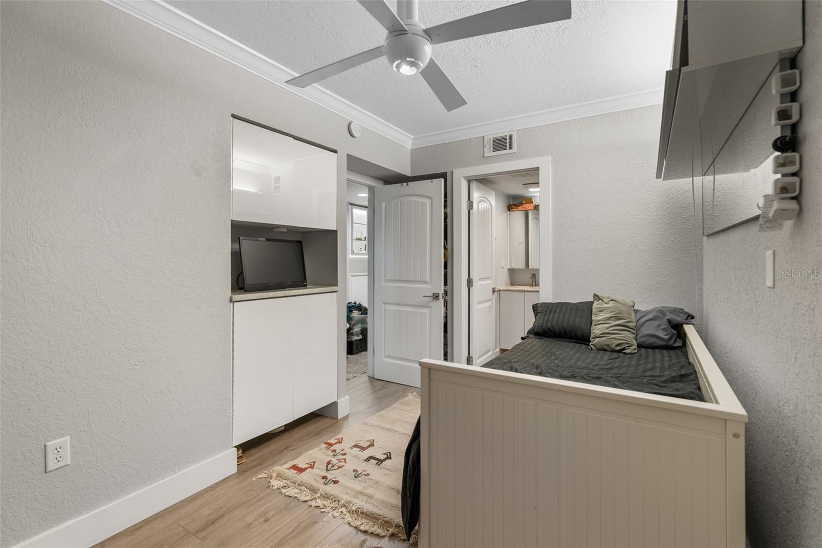 1050 LONGBOAT CLUB RD #506, LONGBOAT KEY, FL, 34228