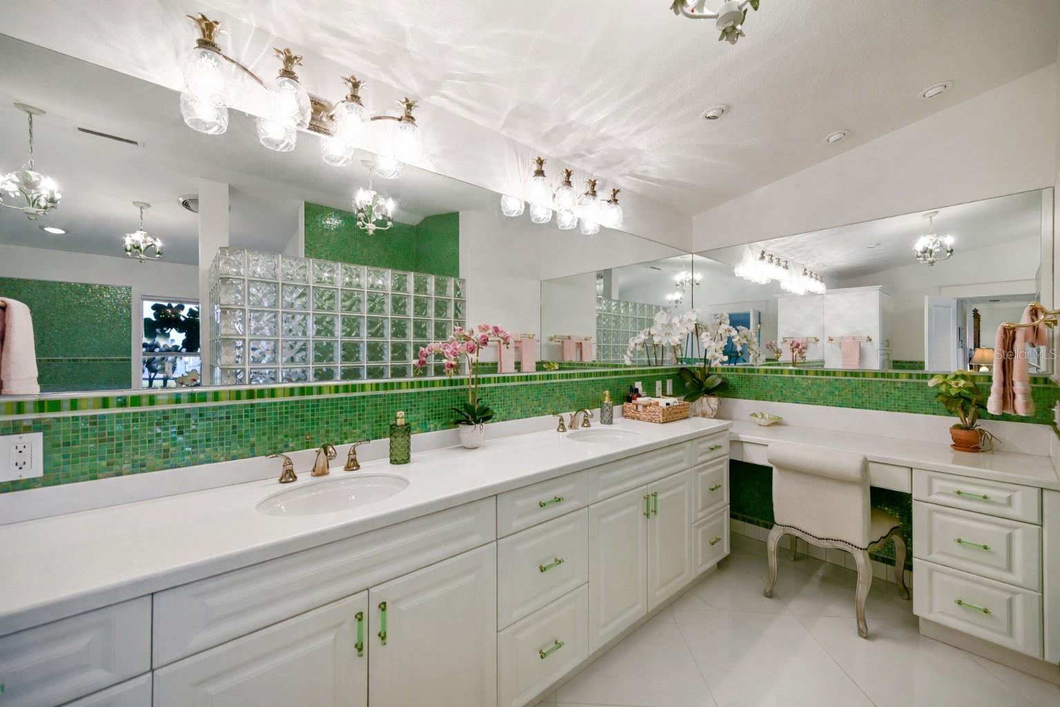 6100 RIVERVIEW BLVD, BRADENTON, FL, 34209