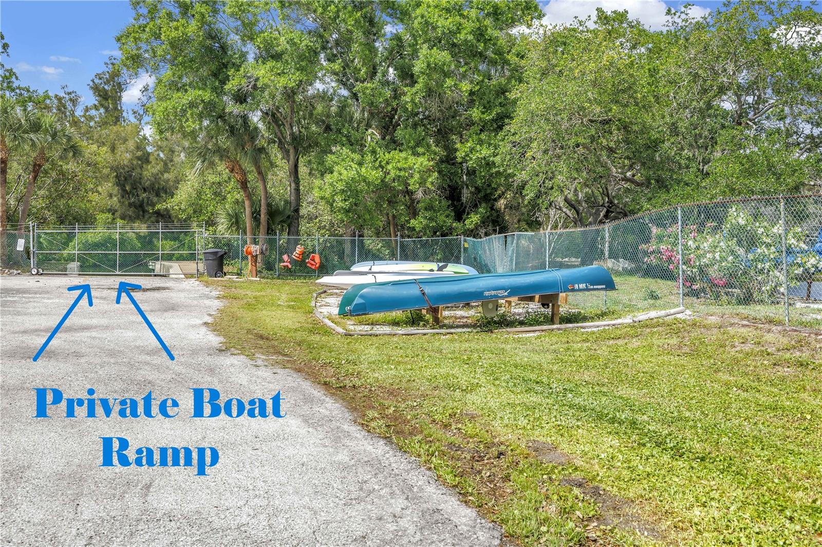 Residents Only.  Get the key from the Gate and hit the water for a day of fun in Tampa Bay's most pristine water.  Sand Bar Party!!  5 minutes away
