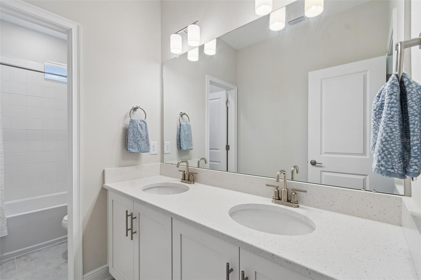 3401 W PEARL AVE, TAMPA, FL, 33611