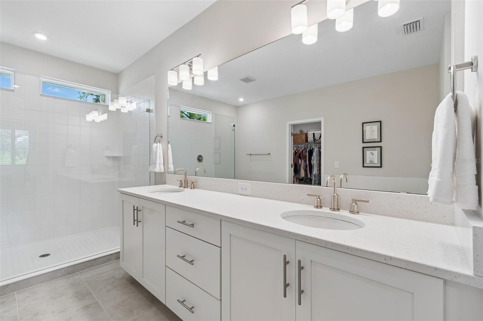 3401 W PEARL AVE, TAMPA, FL, 33611