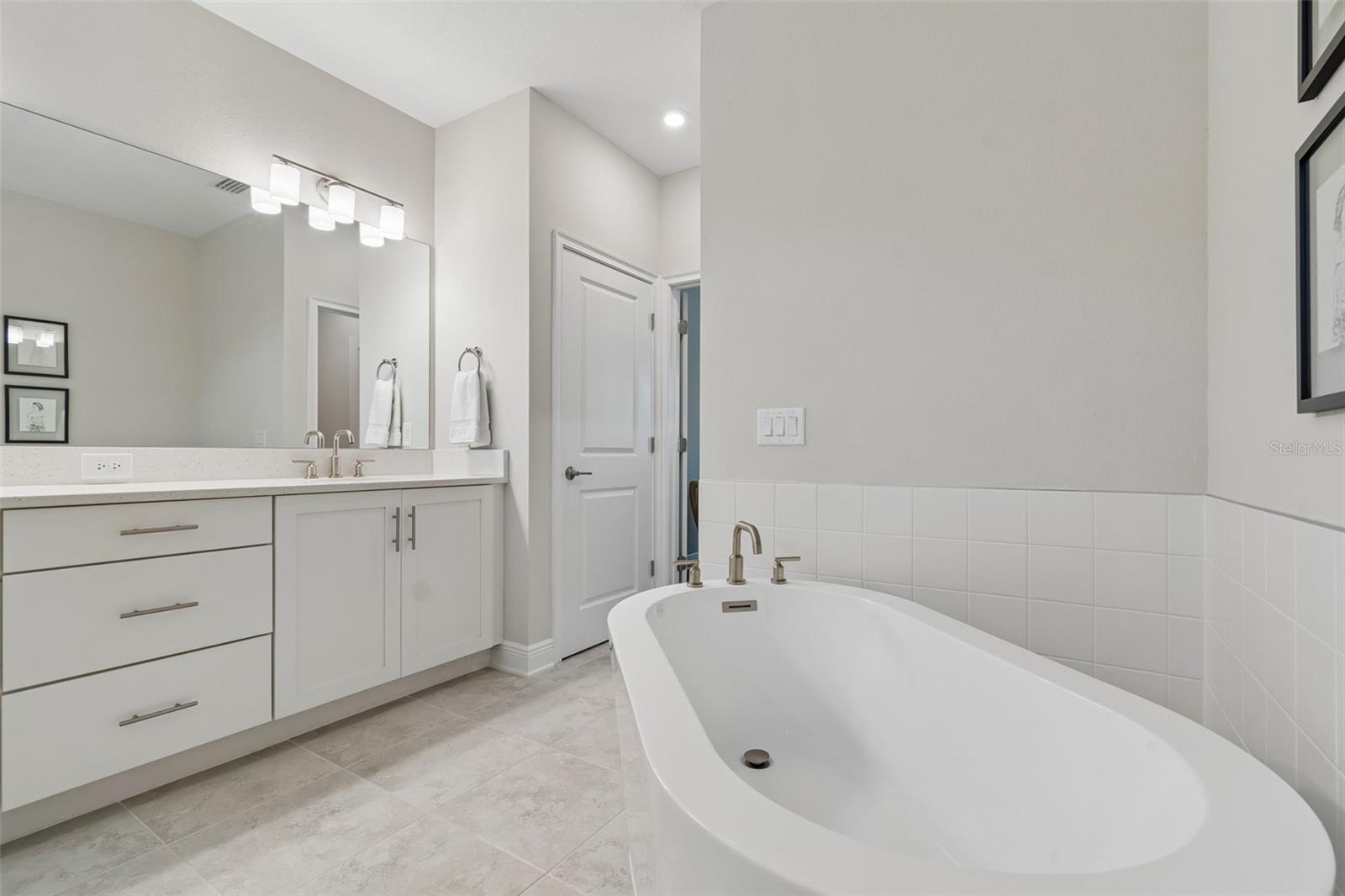 3401 W PEARL AVE, TAMPA, FL, 33611