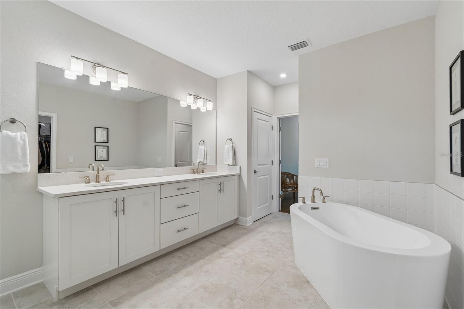 3401 W PEARL AVE, TAMPA, FL, 33611