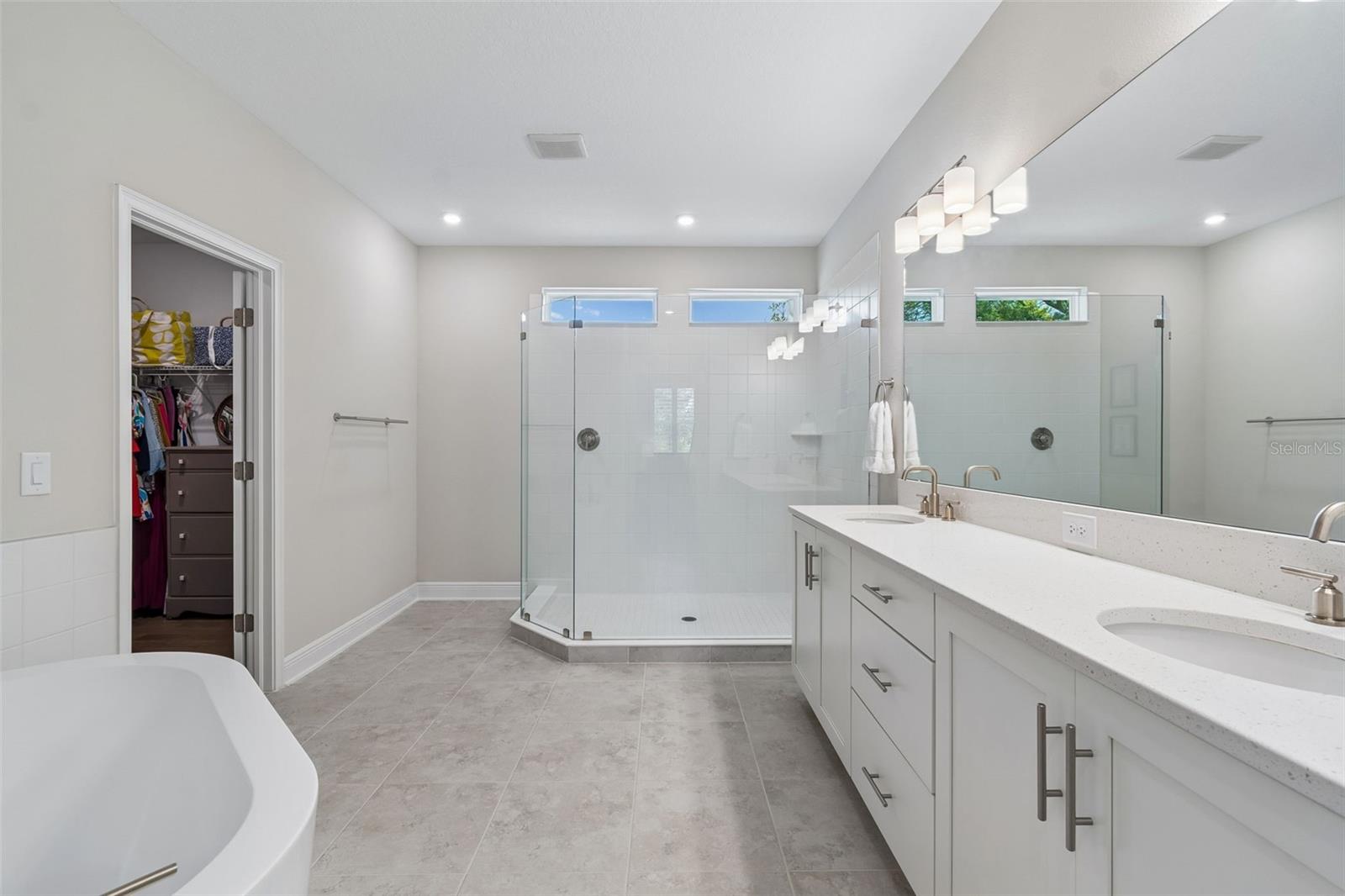 3401 W PEARL AVE, TAMPA, FL, 33611