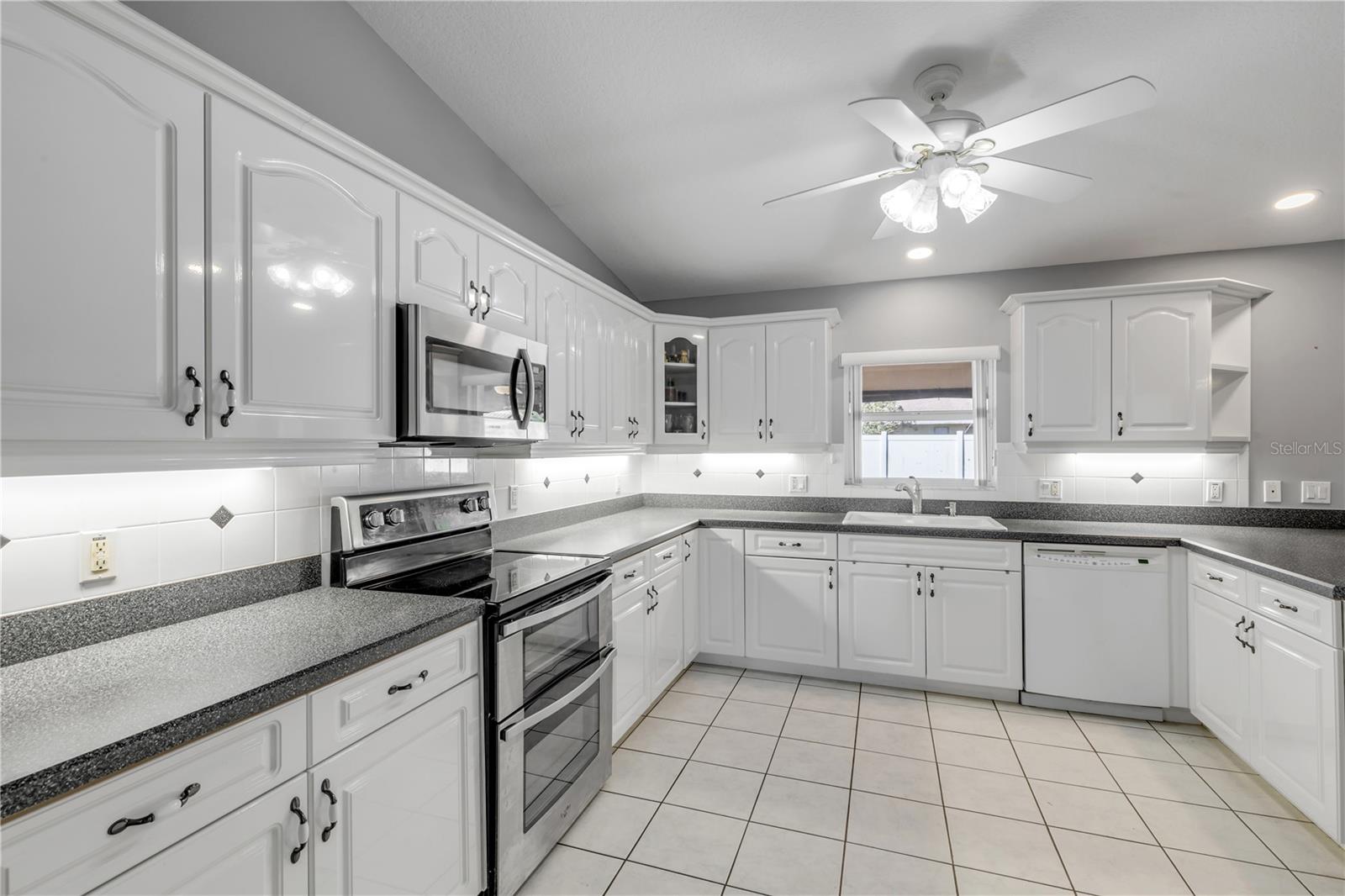 2530 TAMARIND DR, EDGEWATER, FL, 32141