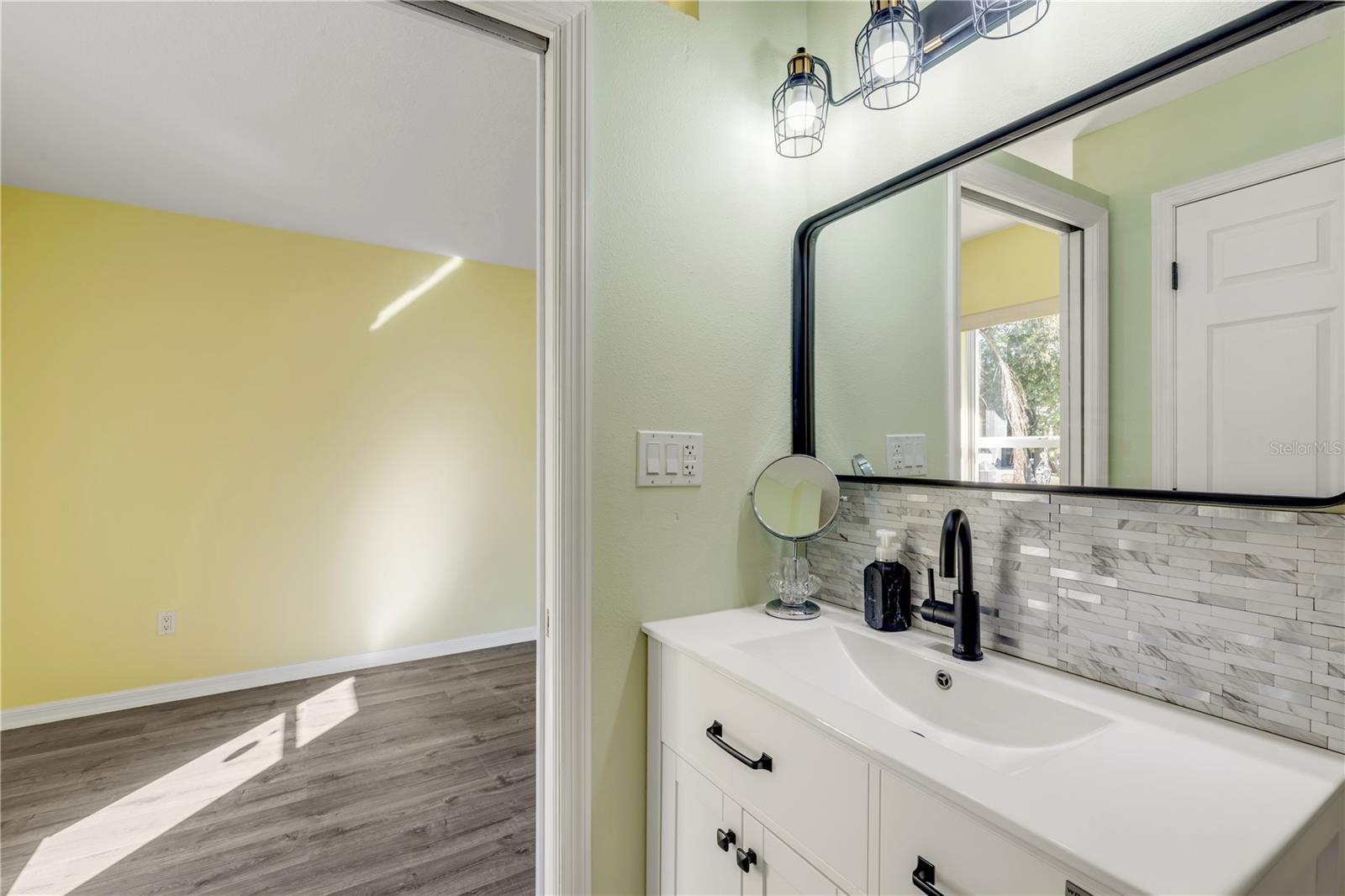 2530 TAMARIND DR, EDGEWATER, FL, 32141
