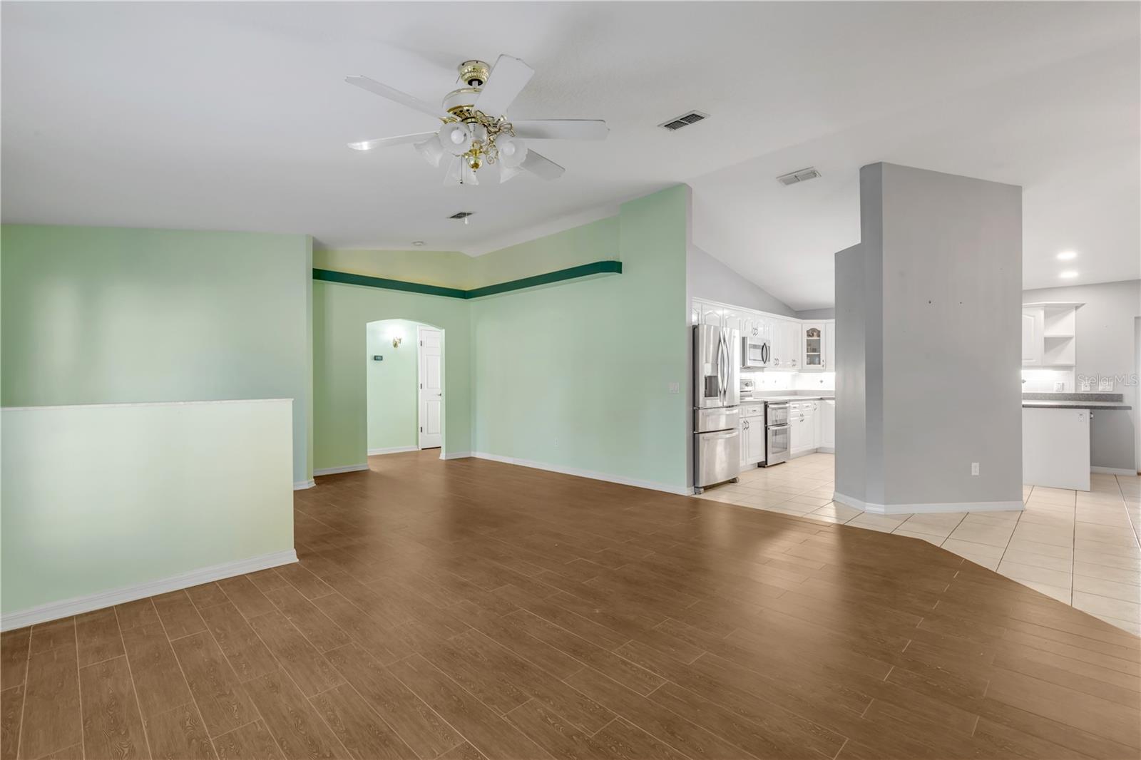 2530 TAMARIND DR, EDGEWATER, FL, 32141