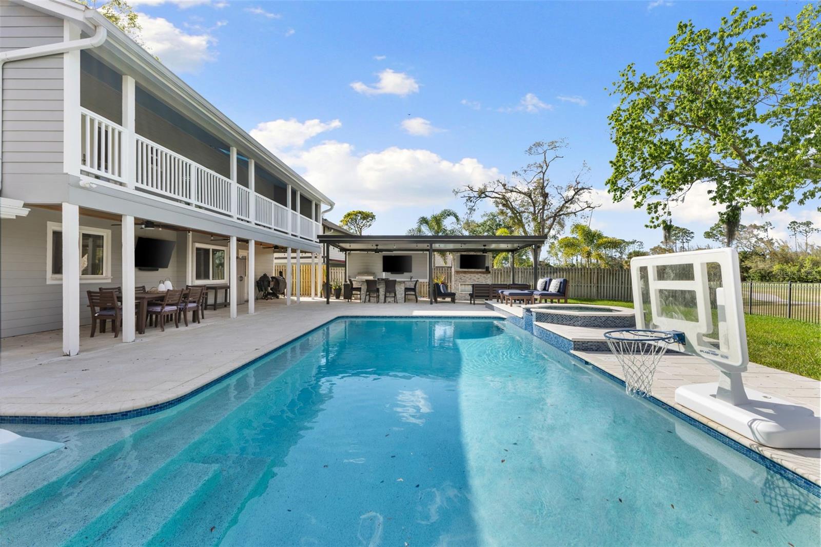 4009 PRIORY CIR, TAMPA, FL, 33618