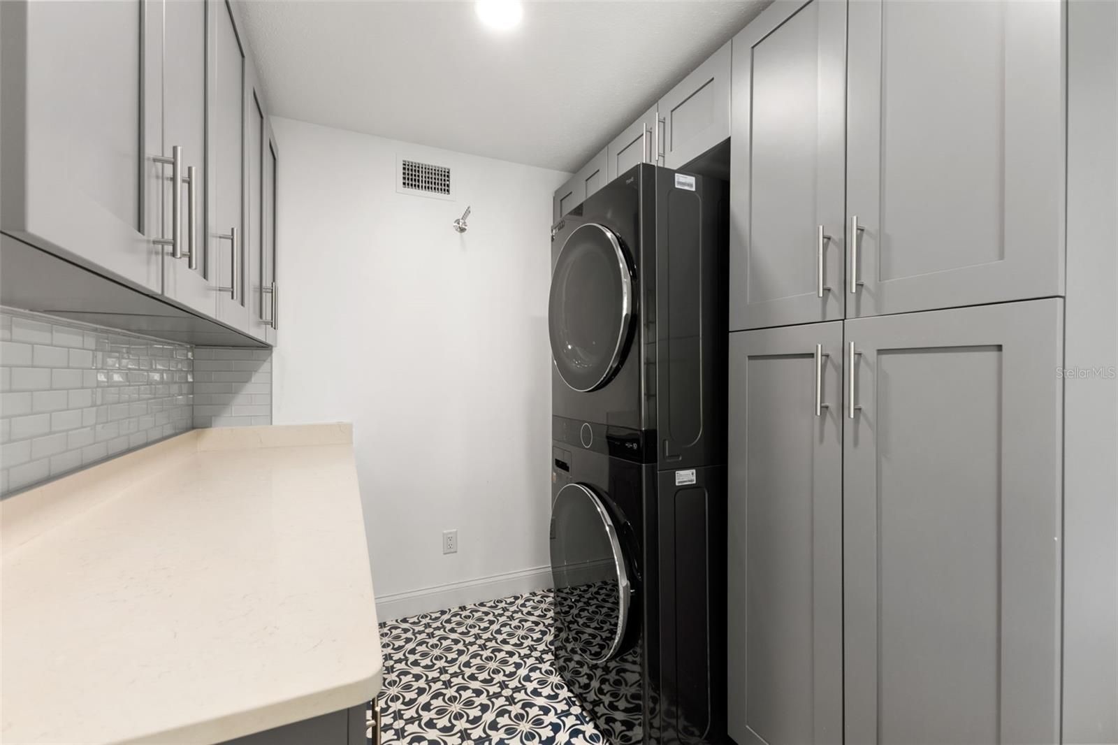 4009 PRIORY CIR, TAMPA, FL, 33618